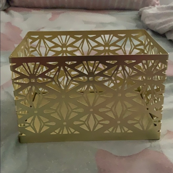 OW Bath and body works basket